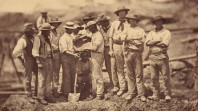 Washing out a good prospect, photograph by Antoine Fauchery, 1858 