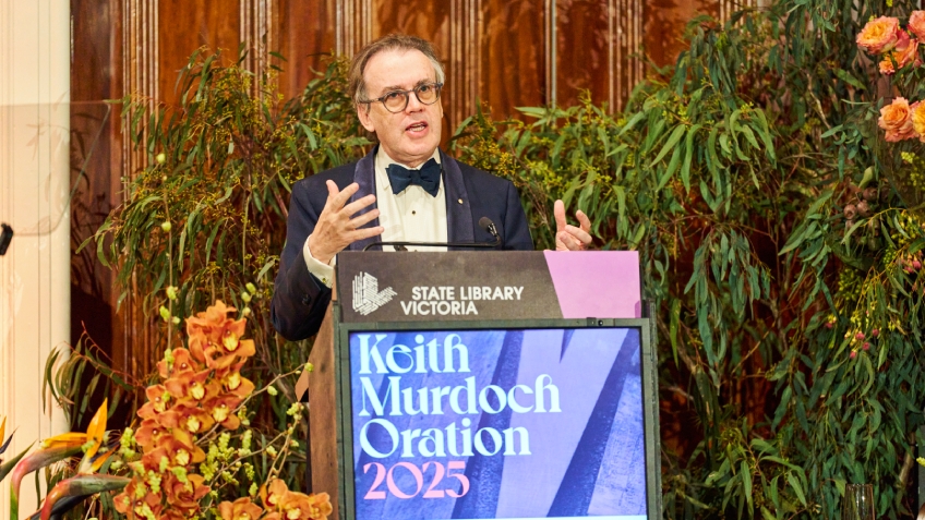 Sir Jonathan Mills delivering the 2025 Keith Murdoch Oration at State Library Victoria, photo by Jarrod Barnes