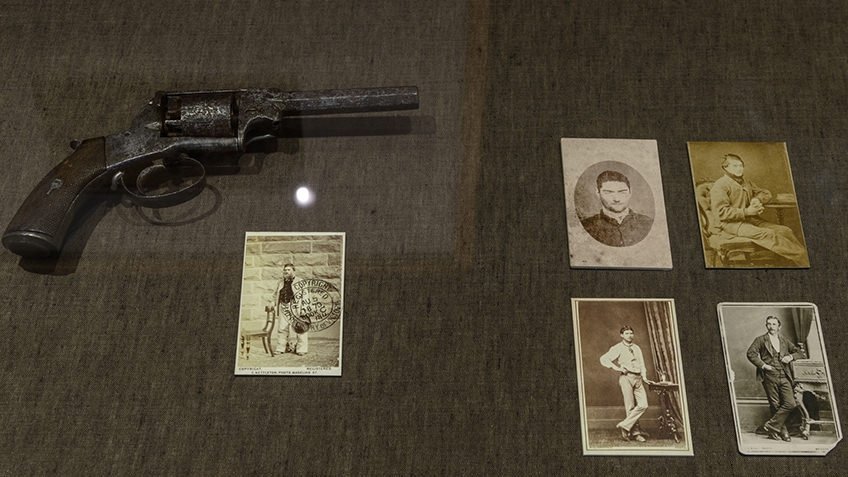 Kelly Gang gun and photos