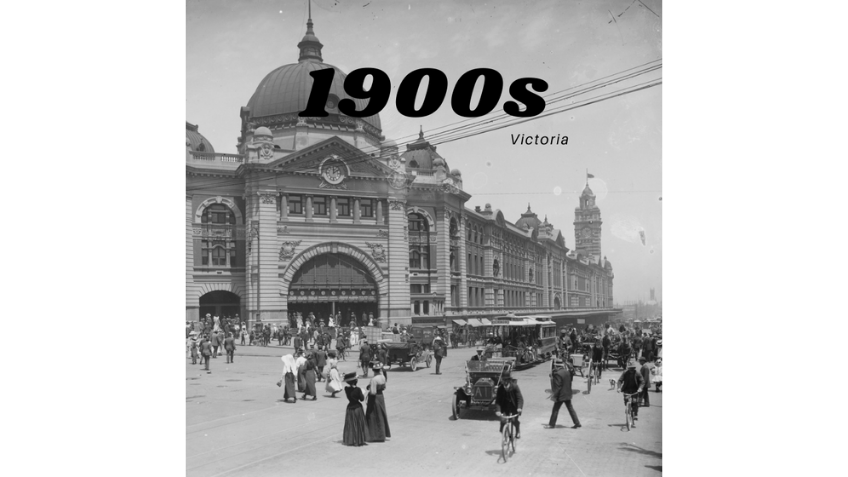 Black and white photo of Flinders Street train station