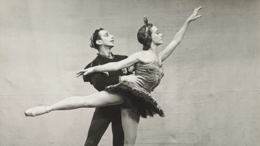 Black and white photo of two ballet dancers