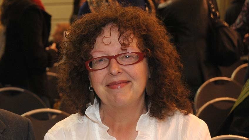 Helen MacDonald, 2010 La Trobe Society Fellow