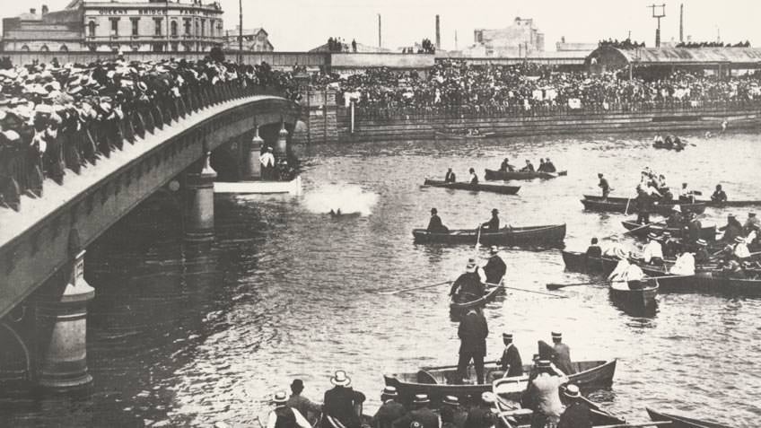Harry Houdini splashing into the Yarra River, WG Alma Conjuring Collection