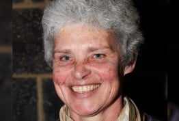 Portrait of Dr Anne Longmire