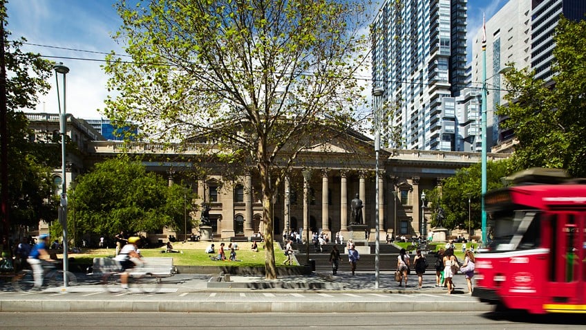 Facade and street State Library Victoria